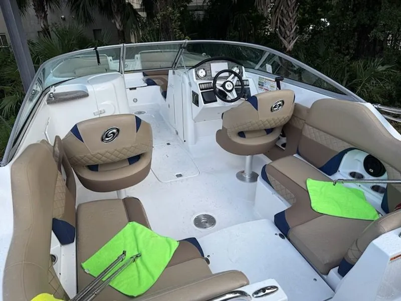 Slide: The Image of Hurricane SunDeck 2486 OB 2019 - 4