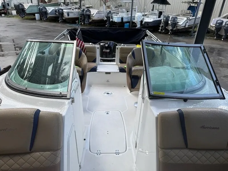 Slide: The Image of Hurricane SunDeck 2486 OB 2019 - 9