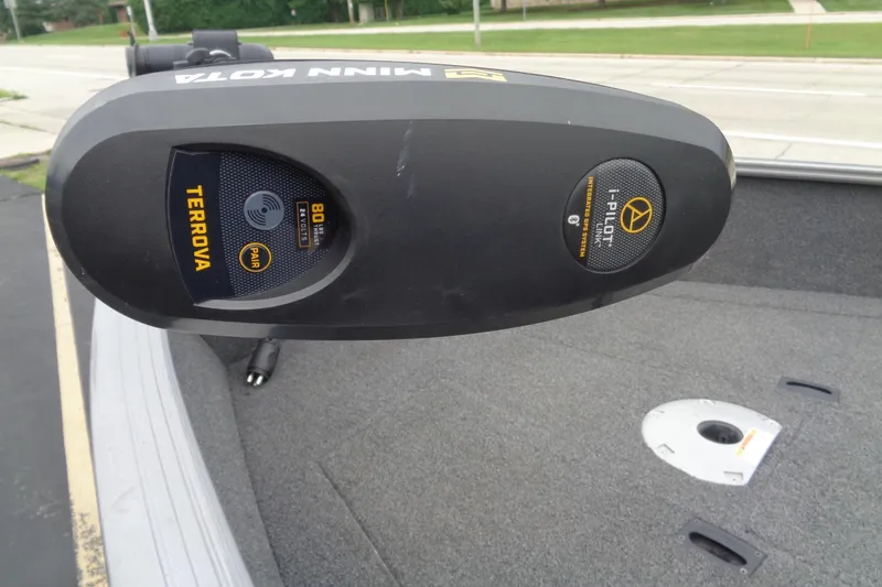 Slide: The Image of Minn Kota Terrova motor on 2022 Lund 1775 Adventure SS boat deck. - 14