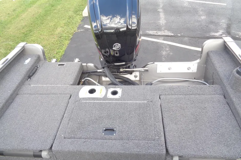 Slide: The Image of 2022 Lund 1775 Adventure SS boat with outboard motor and carpeted deck. - 32