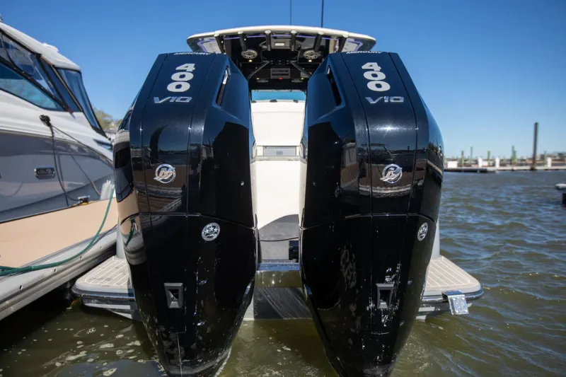 Slide: The Image of Scout 330 LXF 2026 - 14