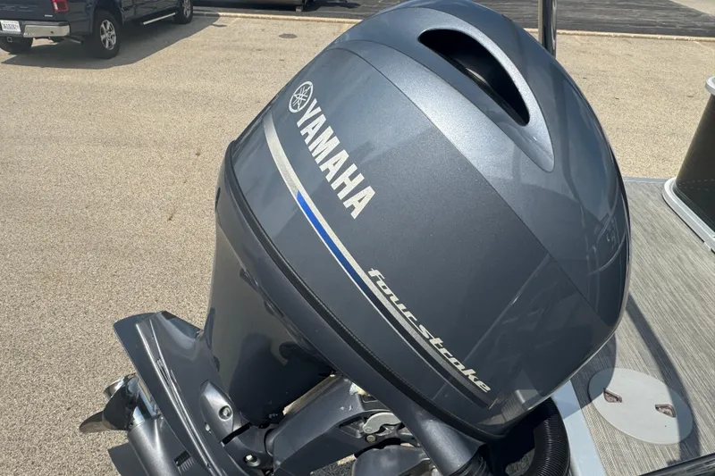 Slide: The Image of Yamaha four-stroke engine on 2023 Bennington 20 SL boat. - 29