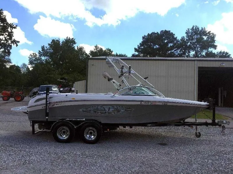 Slide: The Image of Correct Craft Super Air Nautique SV211 2005 - 10