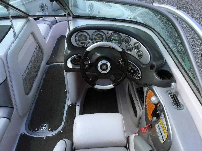 Slide: The Image of Correct Craft Super Air Nautique SV211 2005 - 14