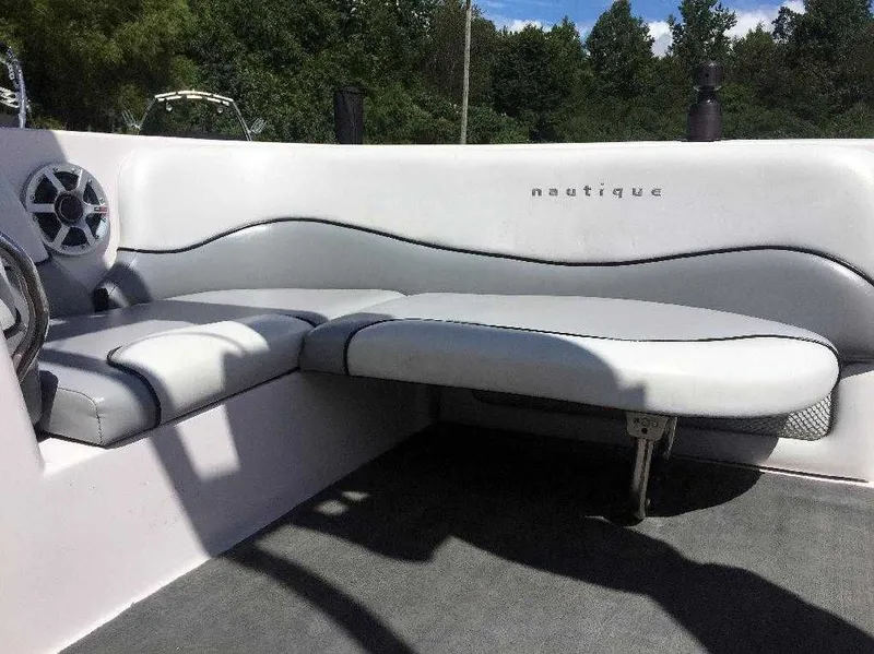 Slide: The Image of Correct Craft Super Air Nautique SV211 2005 - 7