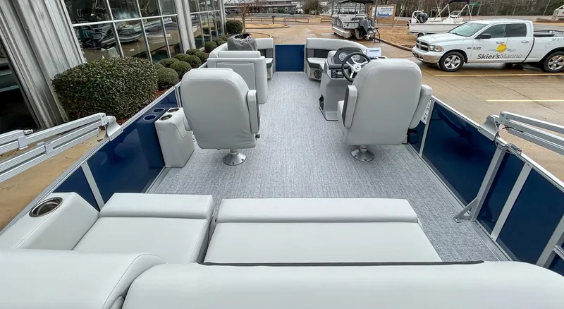 Slide: The Image of Harris Cruiser 210 SLDH 2025 - 11