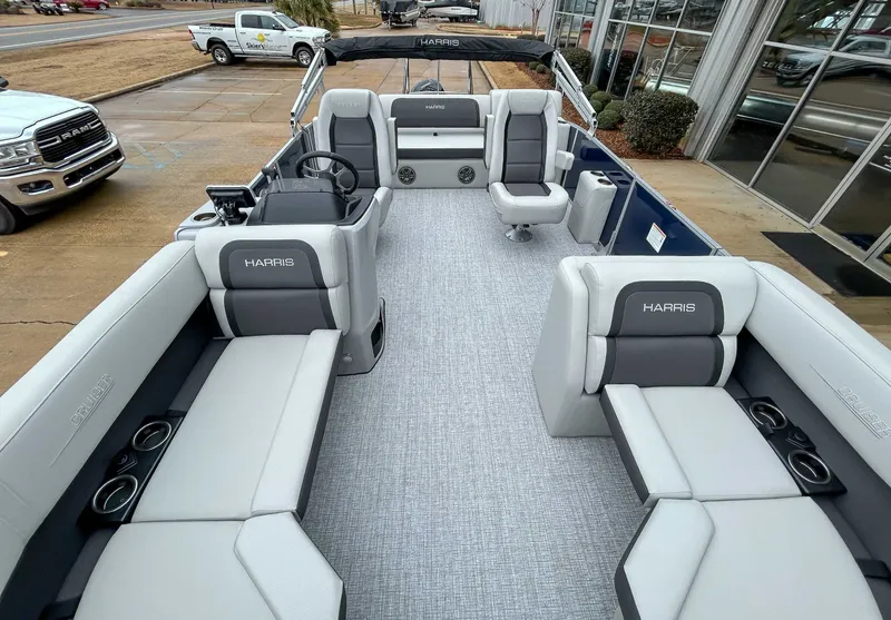 Slide: The Image of Harris Cruiser 210 SLDH 2025 - 15