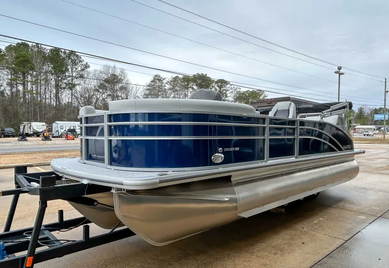 Slide: The Image of Harris Cruiser 210 SLDH 2025 - 5