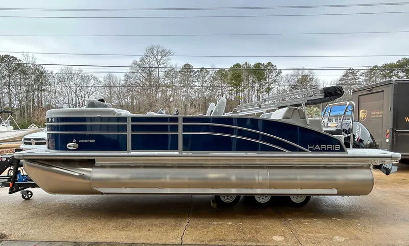 Slide: The Image of Harris Cruiser 210 SLDH 2025 - 6