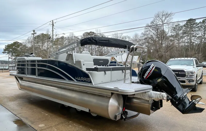 Slide: The Image of Harris Cruiser 210 SLDH 2025 - 7