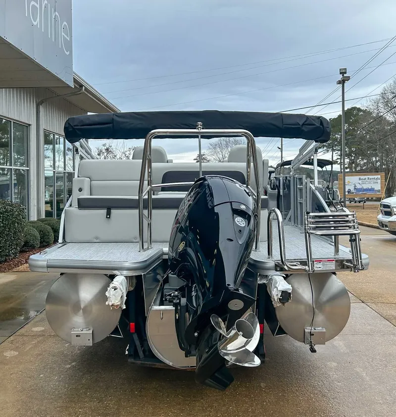 Slide: The Image of Harris Cruiser 210 SLDH 2025 - 9