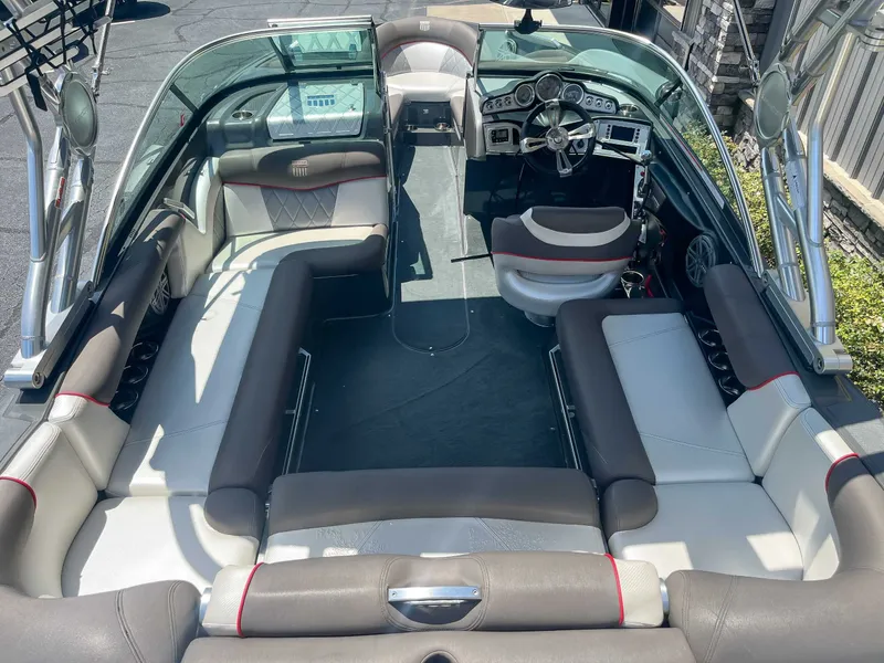 Slide: The Image of MasterCraft X10 2014 - 10