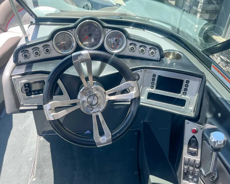 Slide: The Image of MasterCraft X10 2014 - 16