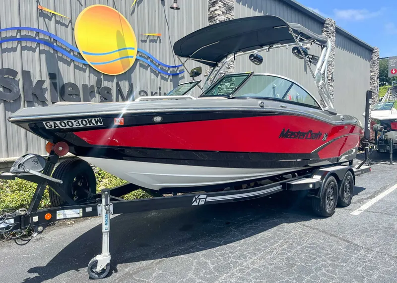 Slide: The Image of MasterCraft X10 2014 - 3