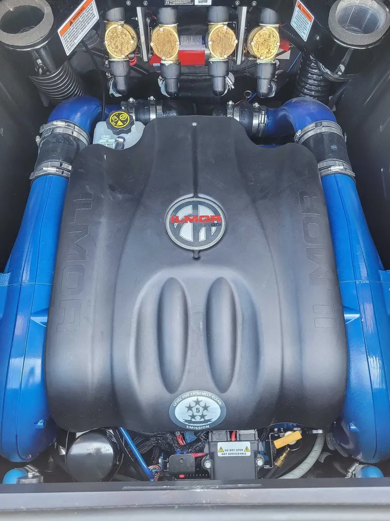 Slide: The Image of MasterCraft X26 2020 - 20