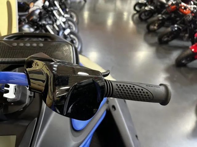 Slide: The Image of Sea-Doo Spark Trixx For 3 Rotax 900 ACE - 90 Ibr A 2025 - 9