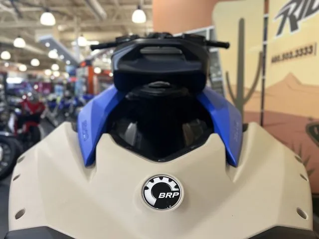 Slide: The Image of Sea-Doo Sparktrixx 2025 - 10