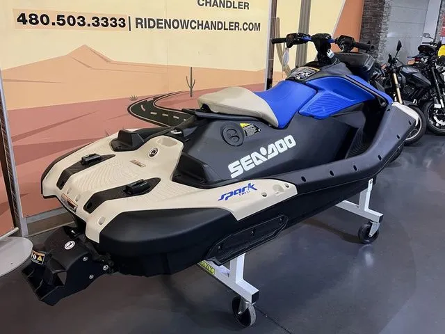 Slide: The Image of Sea-Doo Sparktrixx 2025 - 4