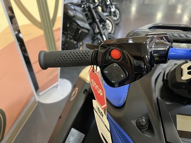 Slide: The Image of Sea-Doo Sparktrixx 2025 - 7