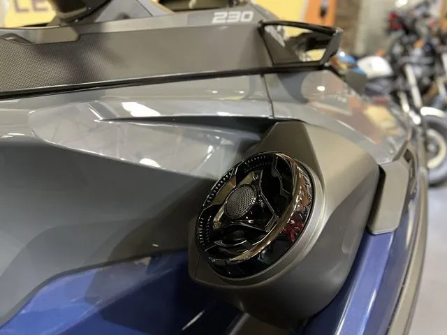 Slide: The Image of Sea-Doo GTX 230 2025 - 12