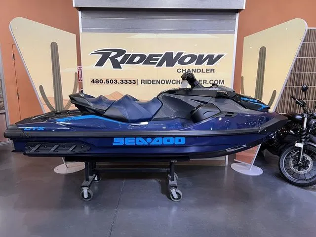 Slide: The Image of Sea-Doo GTX 230 2025 - 17