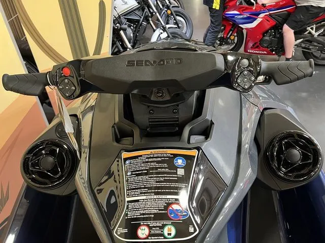 Slide: The Image of Sea-Doo GTX 230 2025 - 6