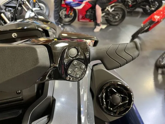 Slide: The Image of Sea-Doo GTX 230 2025 - 9