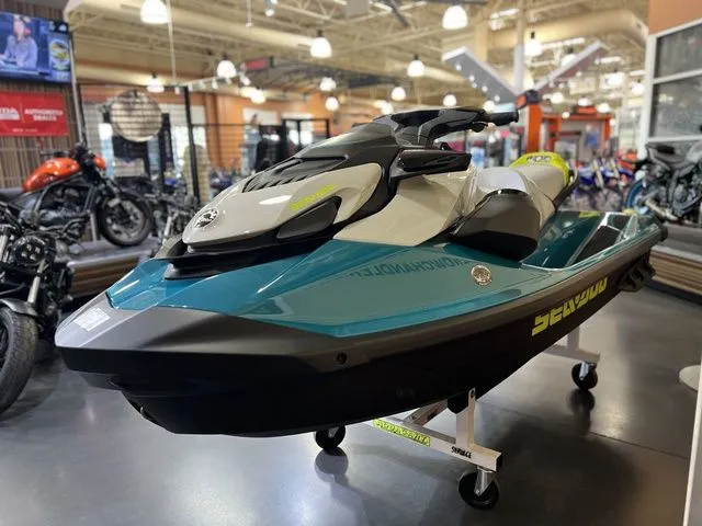 Slide: The Image of Sea-Doo GTI 2025 - 18