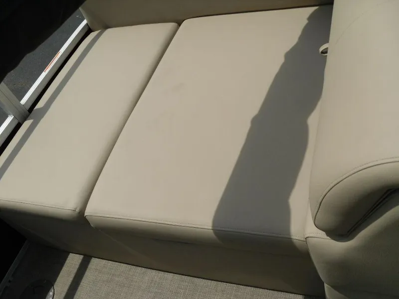 Slide: The Image of 2023 Sun Tracker Sportfish™ 24 XP3 beige boat seating, close-up view. - 39