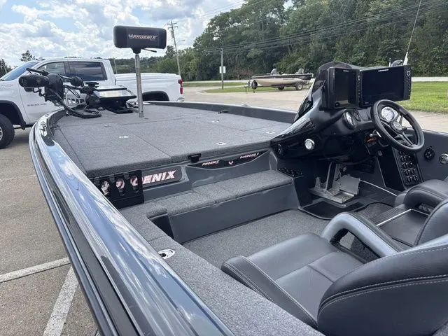 Slide: The Image of Phoenix Bass Boat 921 ELITE 2021 - 14