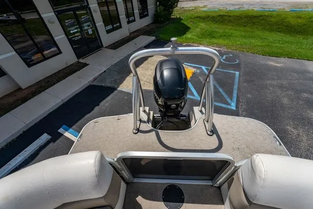 Slide: The Image of Lowe X Series X250 2013 - 13