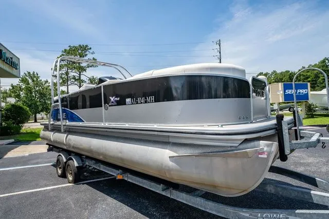 Slide: The Image of Lowe X Series X250 2013 - 7