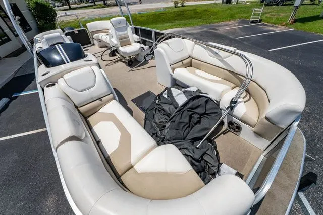 Slide: The Image of Lowe X Series X250 2013 - 8