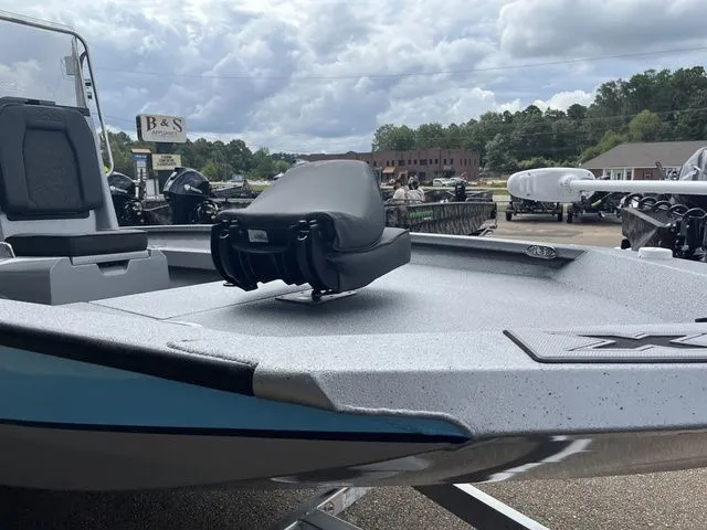 Slide: The Image of Xpress H22B 2025 - 10