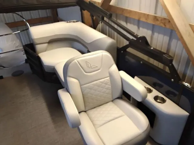 Slide: The Image of Lowe SS230WV TL 2026 - 11