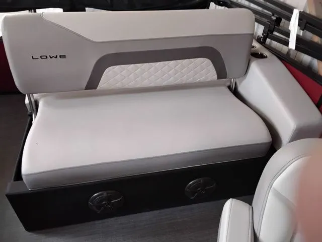 Slide: The Image of Lowe SS23DV TL 2026 - 6