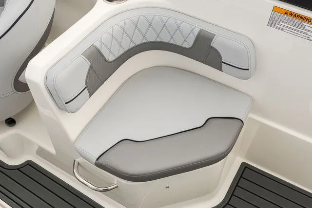 Slide: The Image of Bayliner VR6 Bowrider 2025 - 15