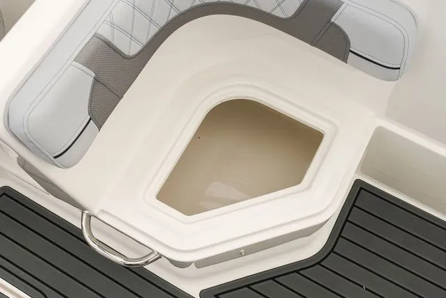 Slide: The Image of Bayliner VR6 Bowrider 2025 - 16