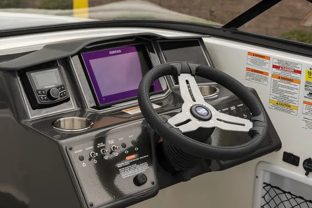 Slide: The Image of Bayliner VR6 Bowrider 2025 - 19