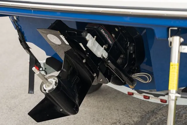 Slide: The Image of Bayliner VR6 Bowrider 2025 - 3