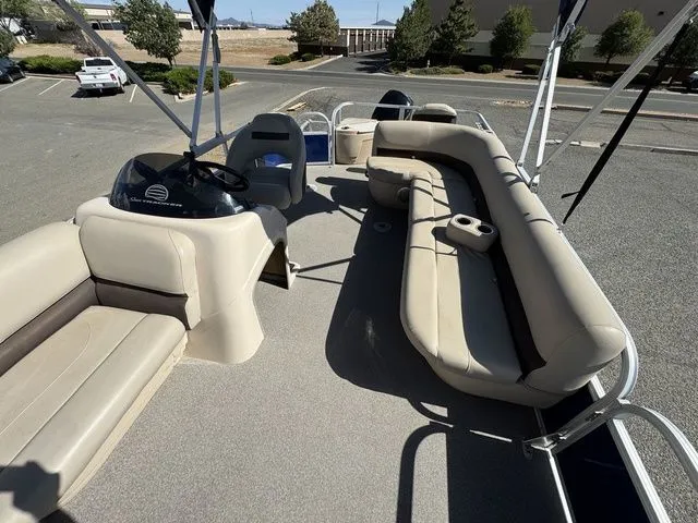 Slide: The Image of Sun Tracker Fishin' Barge 20 DLX 2017 - 26