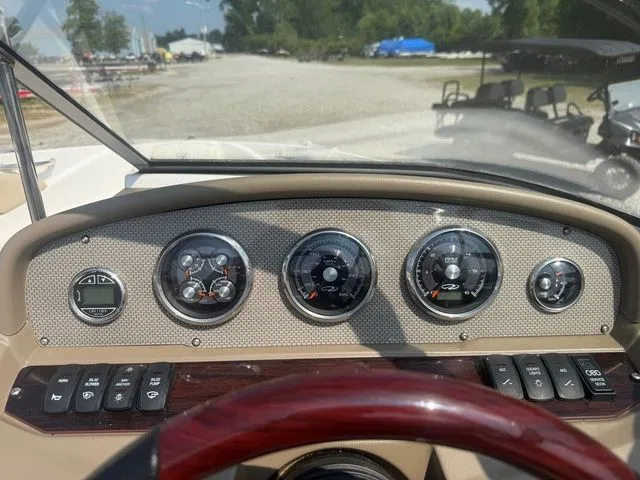 Slide: The Image of Regal 1900 Bowrider 2013 - 13