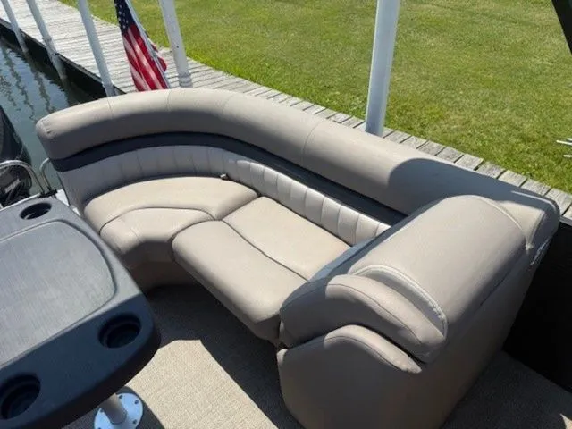 Slide: The Image of Bennington 23 GSRFB 2019 - 6