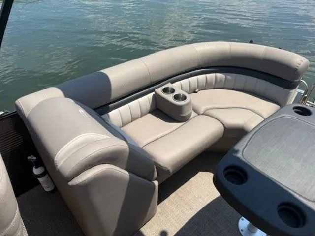 Slide: The Image of Bennington 23 GSRFB 2019 - 7