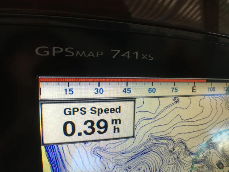 Slide: The Image of GPS display showing speed of 0.39 mph on Chaparral 290 Signature, 2016 model. - 45