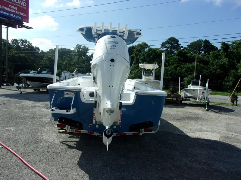 Slide: The Image of Sportsman Masters 247OE Bay Boat 2026 - 8