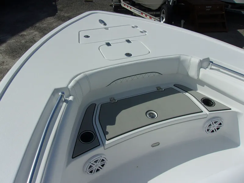 Slide: The Image of Sportsman Masters 247OE Bay Boat 2026 - 9