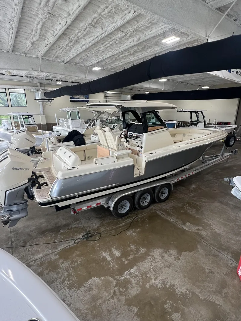 The Image of Chris-Craft Catalina 30 2025 - 1