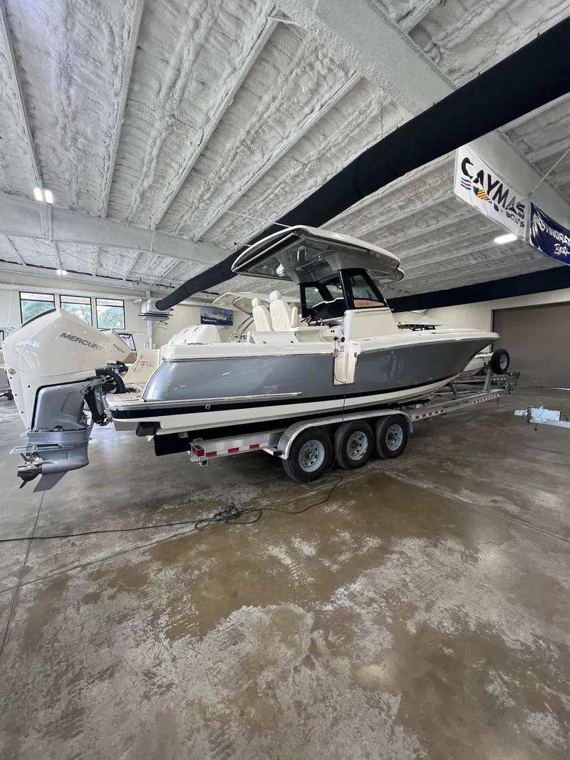 Slide: The Image of Chris-Craft Catalina 30 2025 - 4
