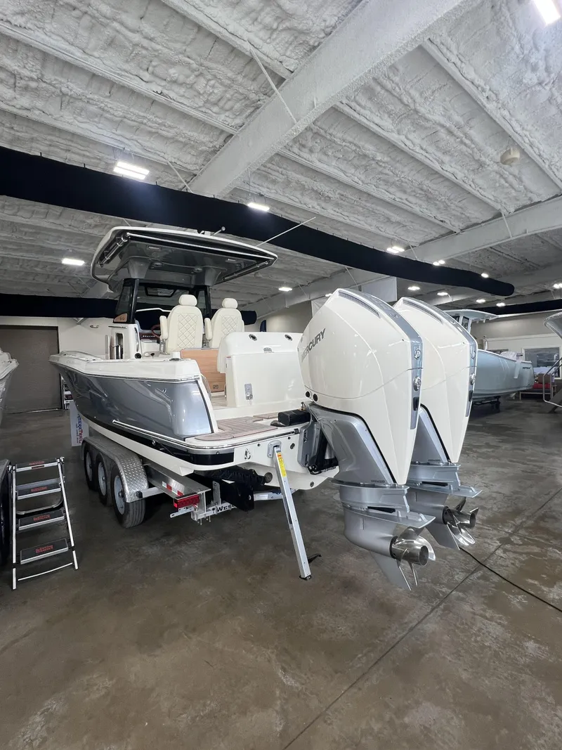 Slide: The Image of Chris-Craft Catalina 30 2025 - 5